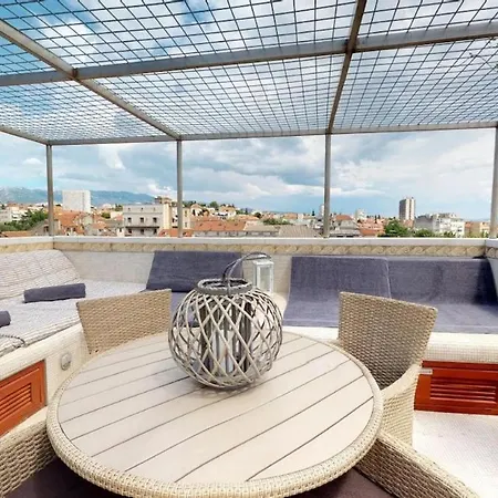 דירה Augubio Penthouse *