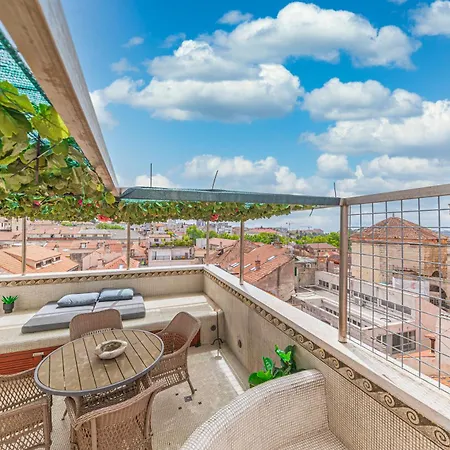 Augubio Penthouse Lägenhet