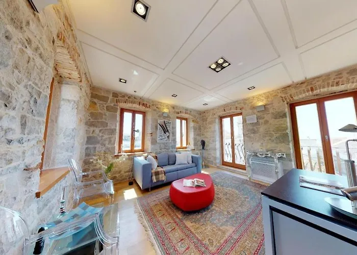Augubio Penthouse Split